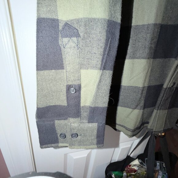 NWT H&M Men's Plaid Button Down - Picture 4 of 6